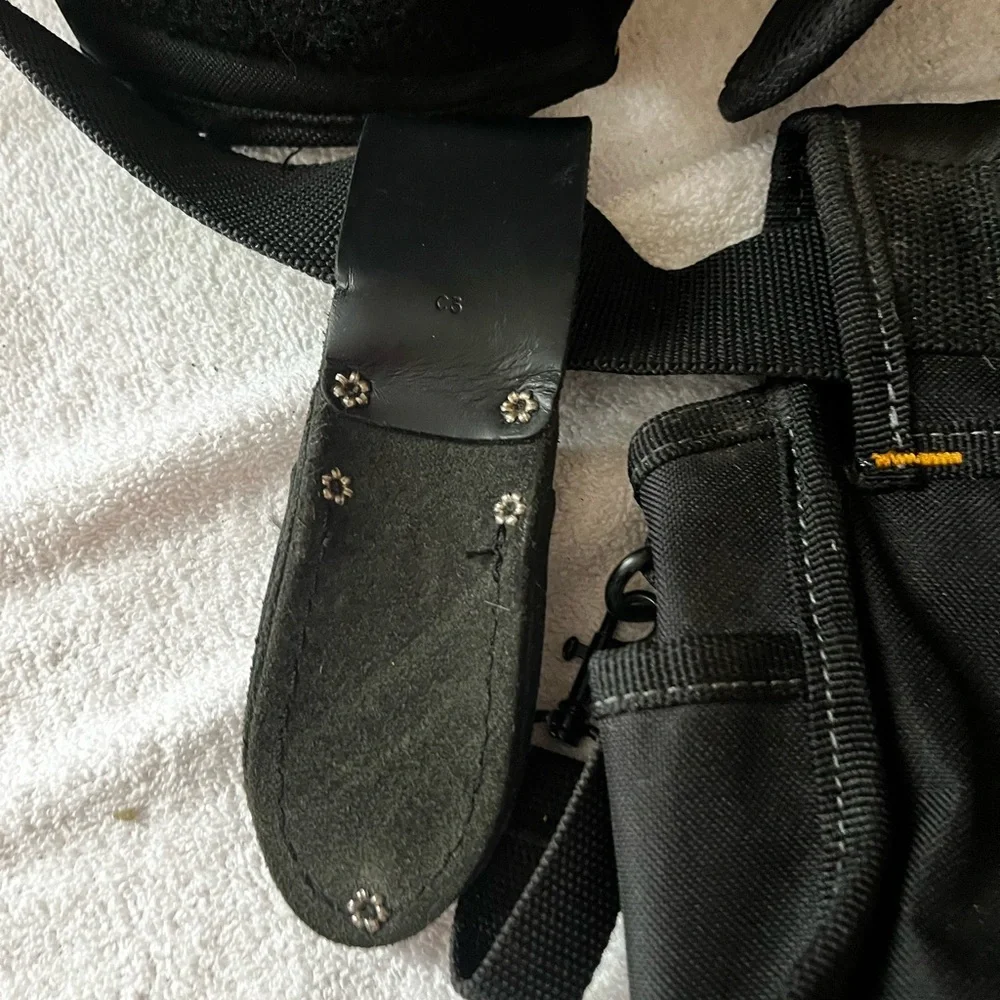CLC Tool Works & Klein 4 Pc Belt/Pouch Set